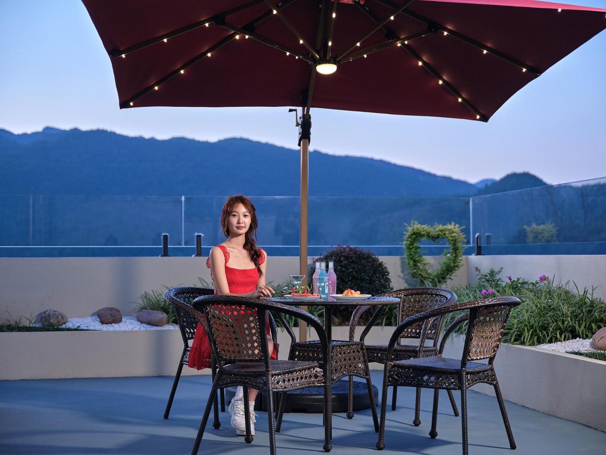Zhangjiajie Utopia Hotel--Free One Way Pick Up Service Over 2 Nights Exterior foto
