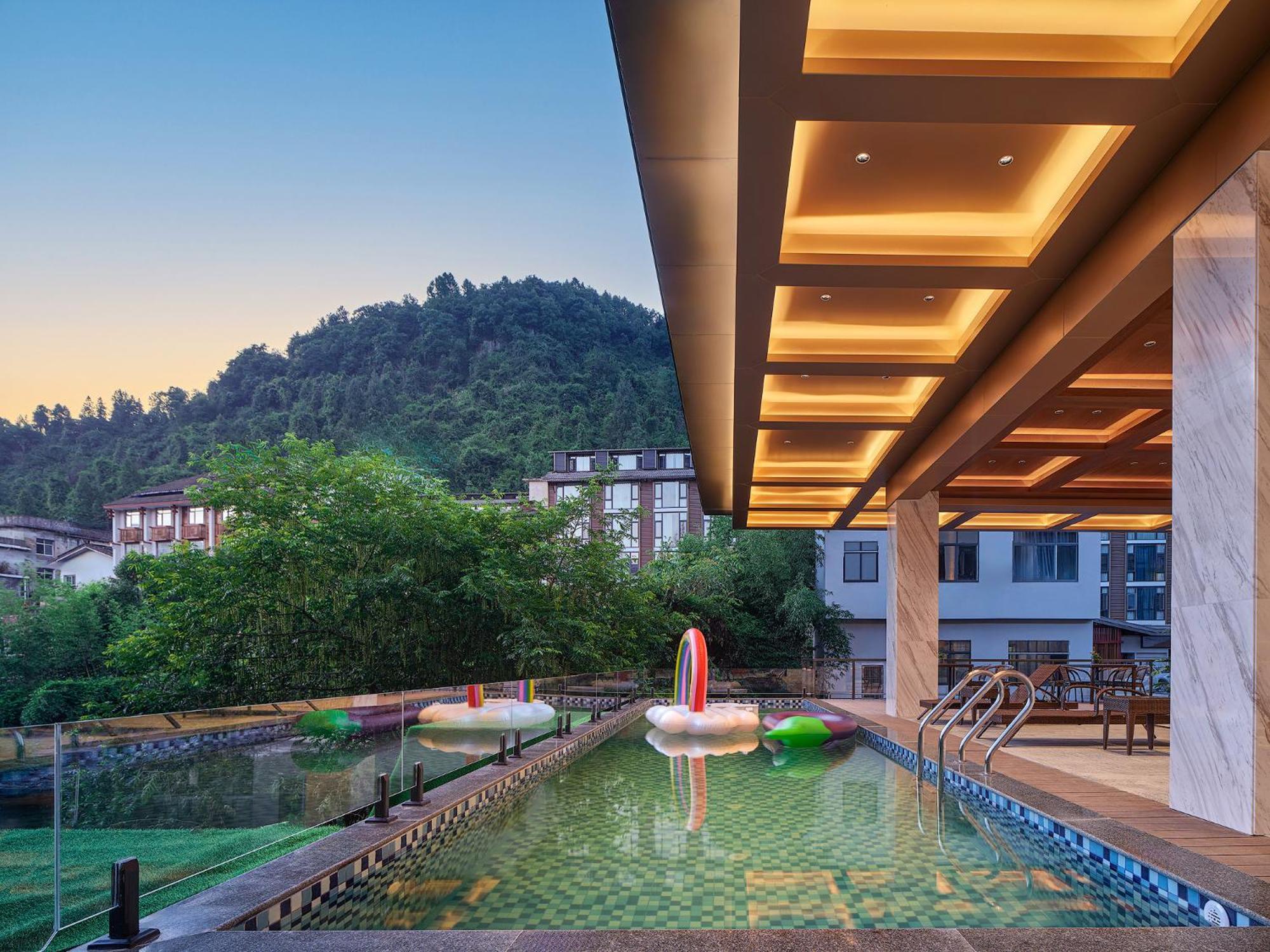 Zhangjiajie Utopia Hotel--Free One Way Pick Up Service Over 2 Nights Exterior foto